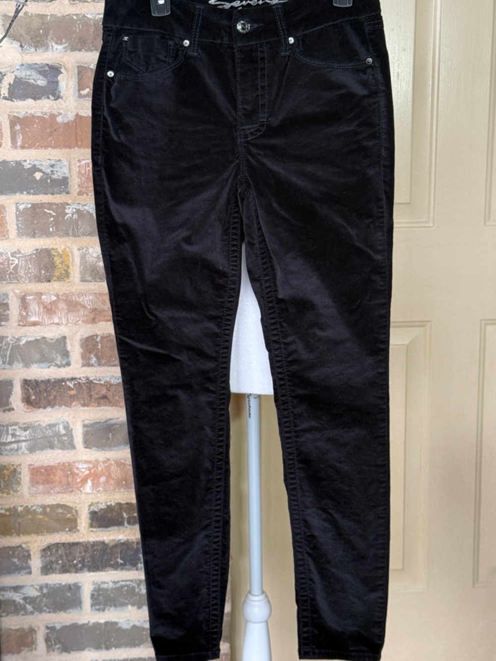 Seven7 Rich Black Velvet Jeans Tummyless Hi Rise Skinny Cotton Stretch Edgy Boho